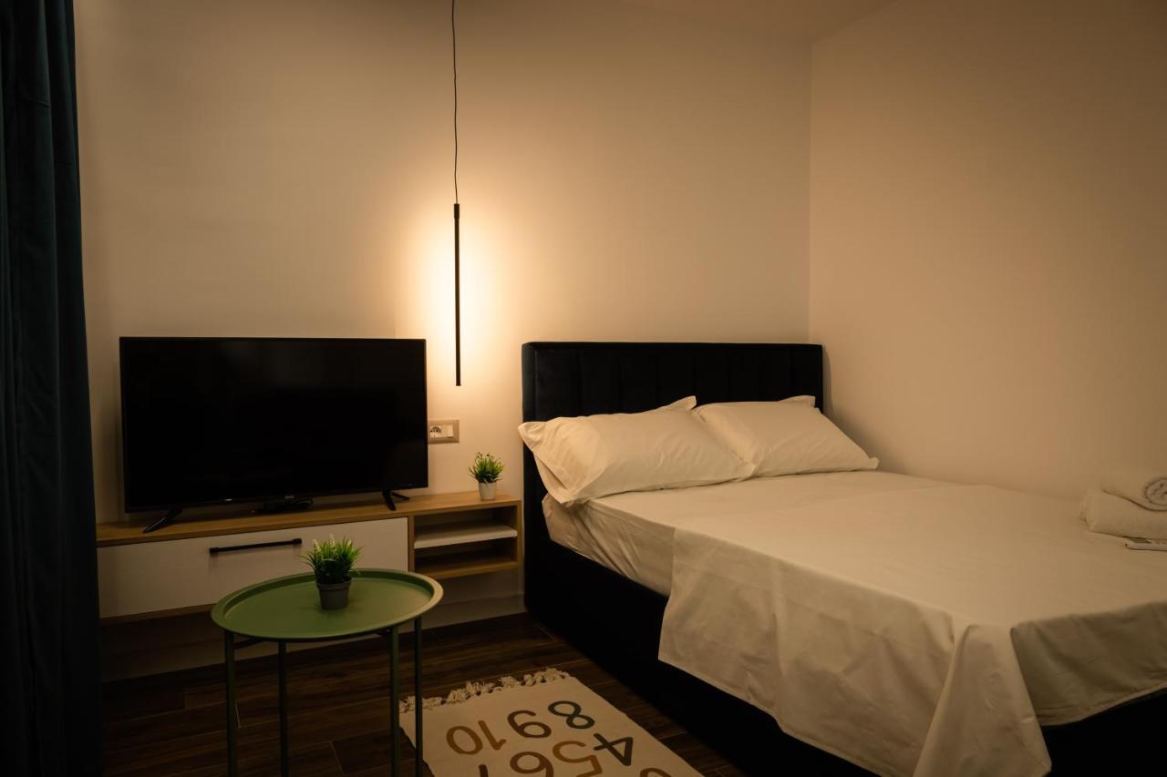 Prime Location Studio In Tirana Extérieur photo