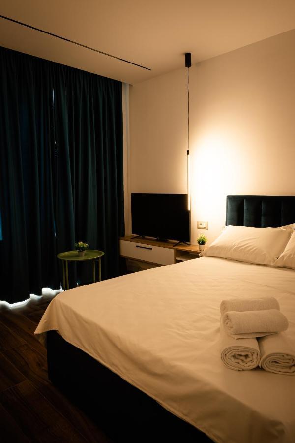 Prime Location Studio In Tirana Extérieur photo
